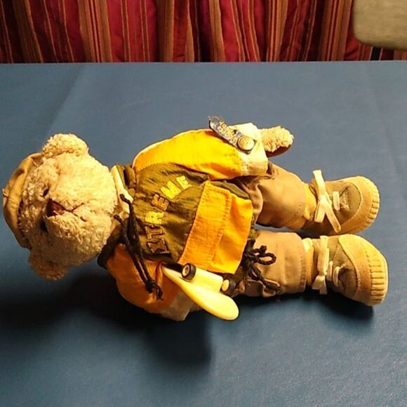 Original Brass Button Bear Sports Bear Yellow Jacket Cap Skateboard - Picture 4 of 6